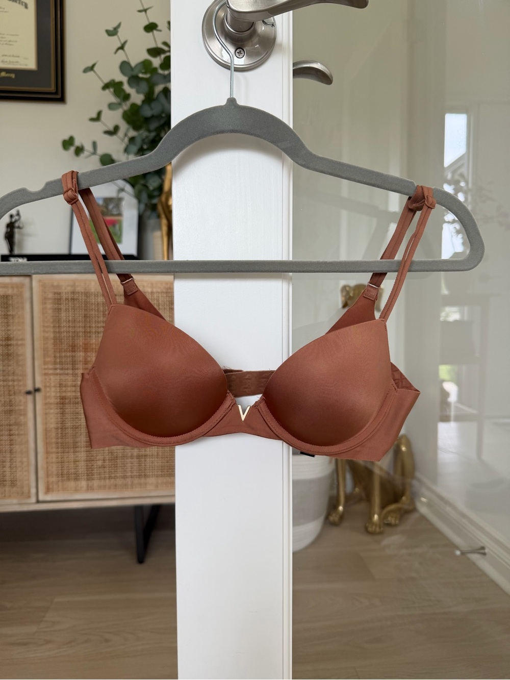 Victoria’s Secret seamless Push up bra Caramel 32B